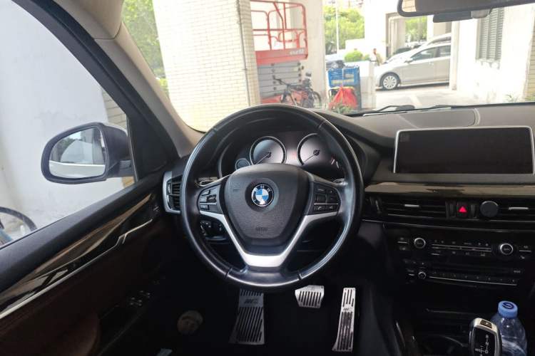 Used BMW X5 2014 xDrive35i Leading Model Steering Wheel