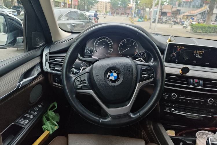 Used BMW X5 2014 xDrive35i Luxury Edition Steering Wheel
