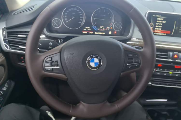 Used BMW X5 2014 xDrive35i Elegant Edition Steering Wheel