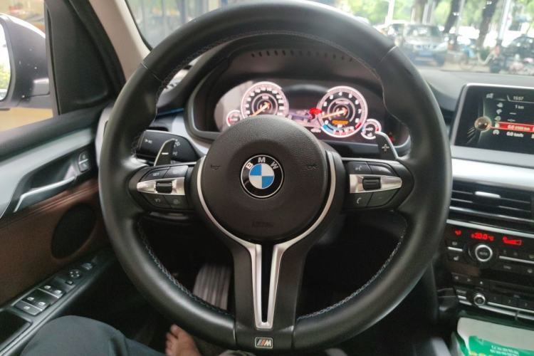 Used BMW X5 2014 xDrive35i Elegant Edition Steering Wheel