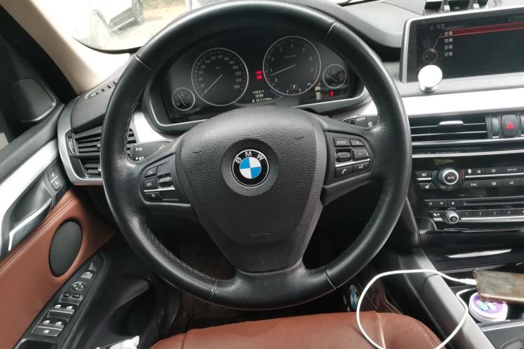 Used BMW X5 2014 xDrive35i Elegant Edition Steering Wheel