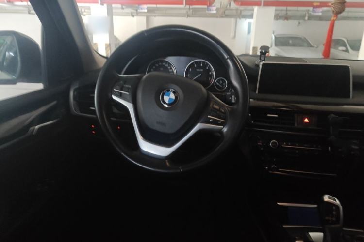Used BMW X5 2014 xDrive35i Elegant Edition Steering Wheel