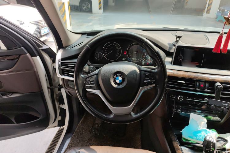 Used BMW X5 2014 xDrive35i Elegant Edition Steering Wheel