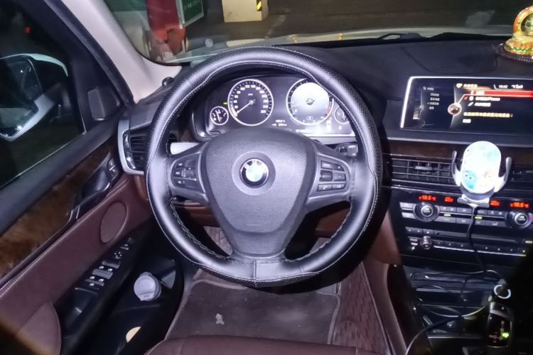 Used BMW X5 2014 xDrive35i Elegant Edition Steering Wheel