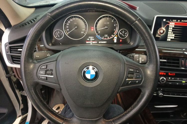 Used BMW X5 2014 xDrive35i Elegant Edition Steering Wheel