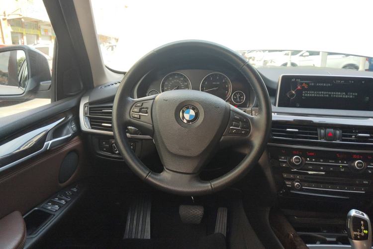Used BMW X5 2014 xDrive35i Gasoline 5-seater U.S. specification Steering Wheel
