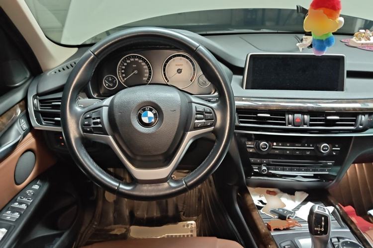 Used BMW X5 2014 xDrive35i Elegant Edition Steering Wheel