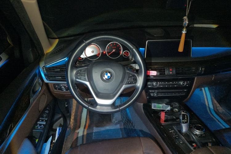 Used BMW X5 2014 xDrive35i Leading Model Steering Wheel