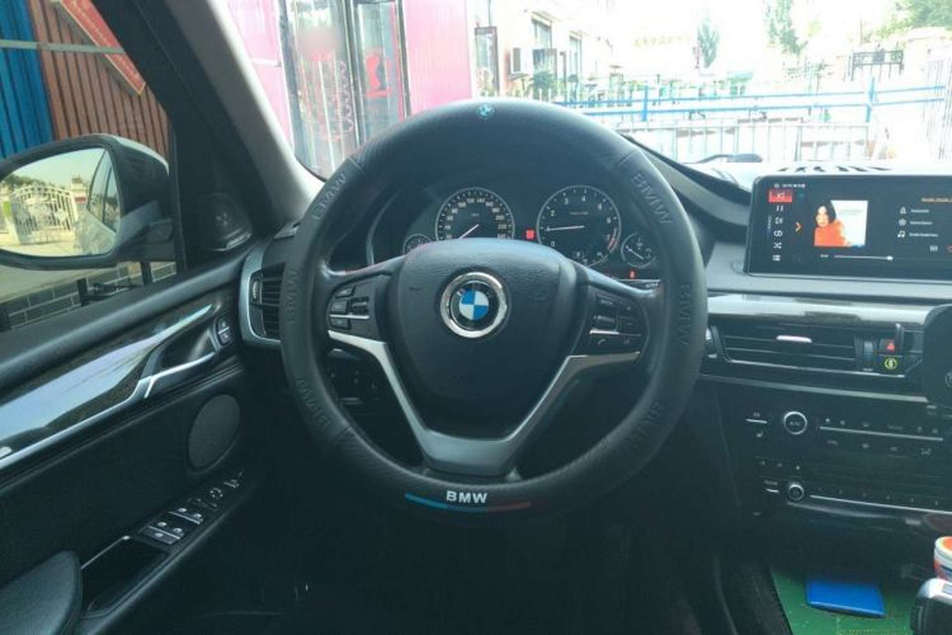 Used BMW X5 2014 xDrive35i Leading Model Steering Wheel