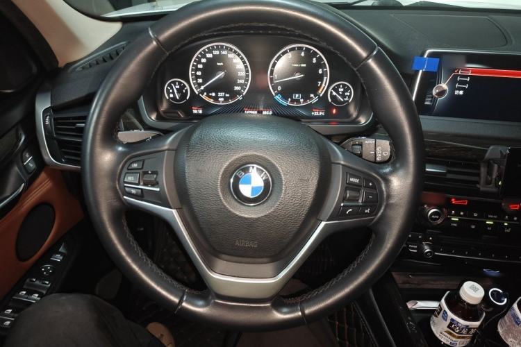 Used BMW X5 2014 xDrive35i Luxury Edition Steering Wheel