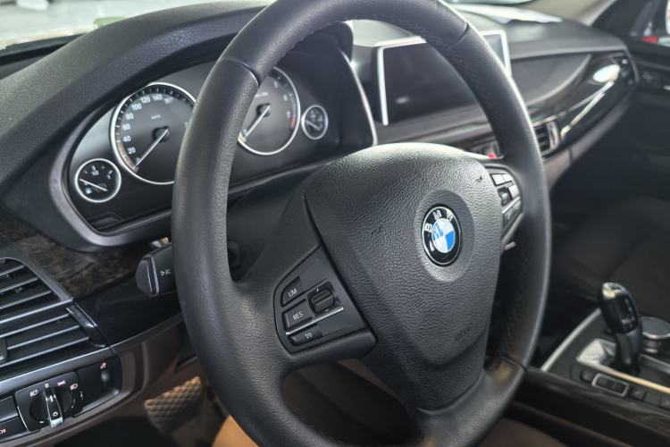 Used BMW X5 2014 xDrive35i Elegant Edition Steering Wheel