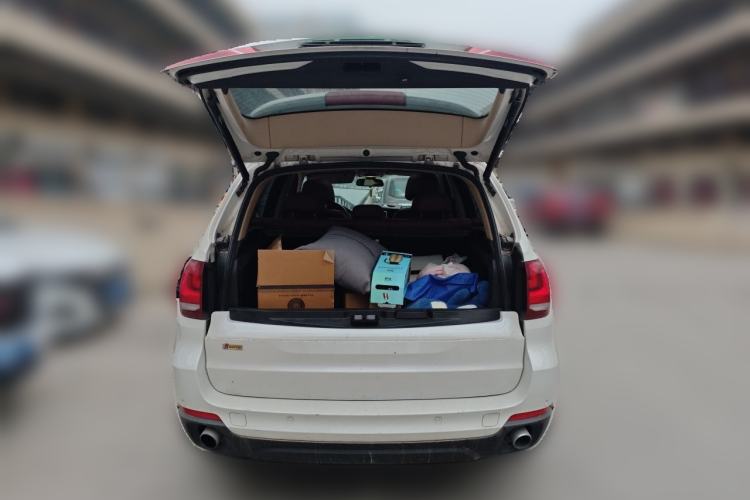 Used BMW X5 2014 xDrive35i Luxury Edition Trunk