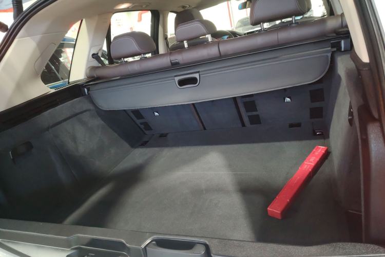 Used BMW X5 2014 xDrive35i Elegant Edition Trunk