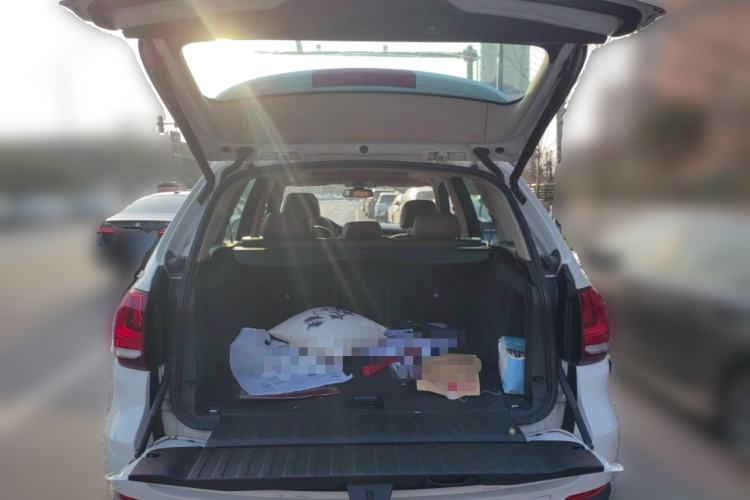 Used BMW X5 2014 xDrive35i Luxury Edition Trunk