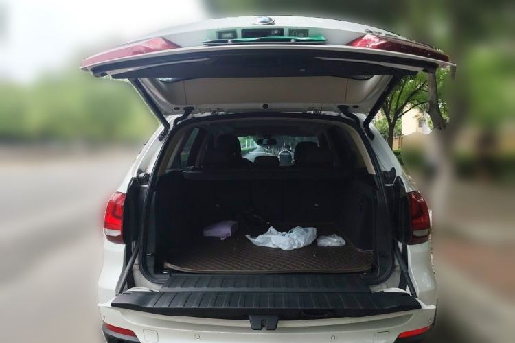 Used BMW X5 2014 xDrive35i Luxury Edition Trunk