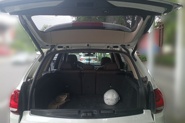 Used BMW X5 2014 xDrive35i Elegant Edition Trunk
