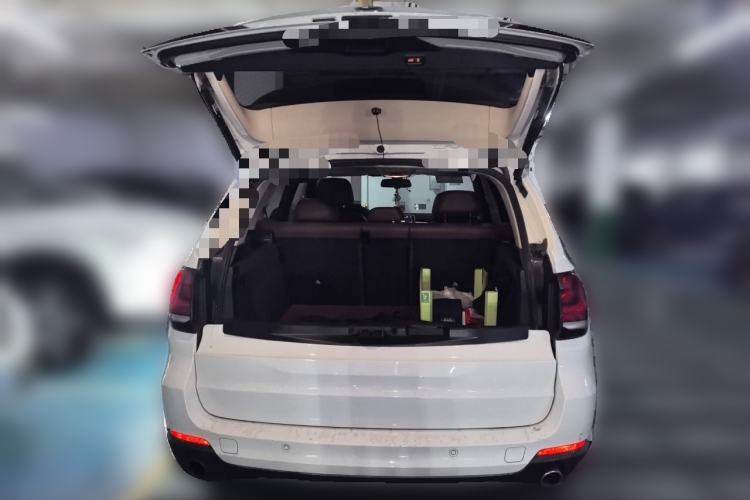 Used BMW X5  Trunk