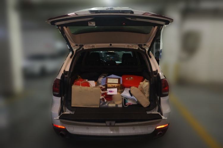 Used BMW X5  Trunk