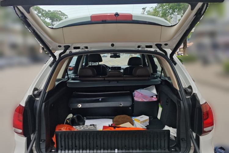 Used BMW X5 2014 xDrive35i Luxury Edition Trunk