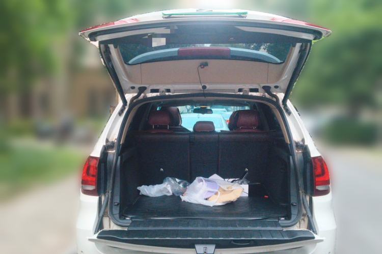 Used BMW X5 2014 xDrive35i Elegant Edition Trunk