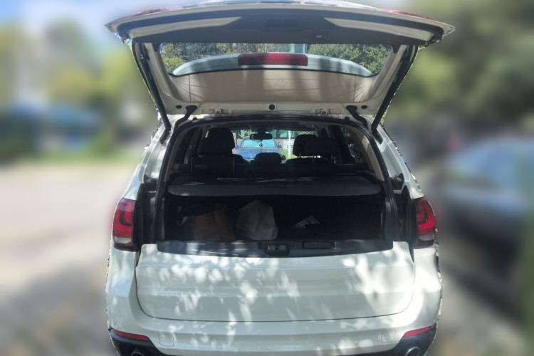 Used BMW X5 2014 xDrive35i Elegant Edition Trunk