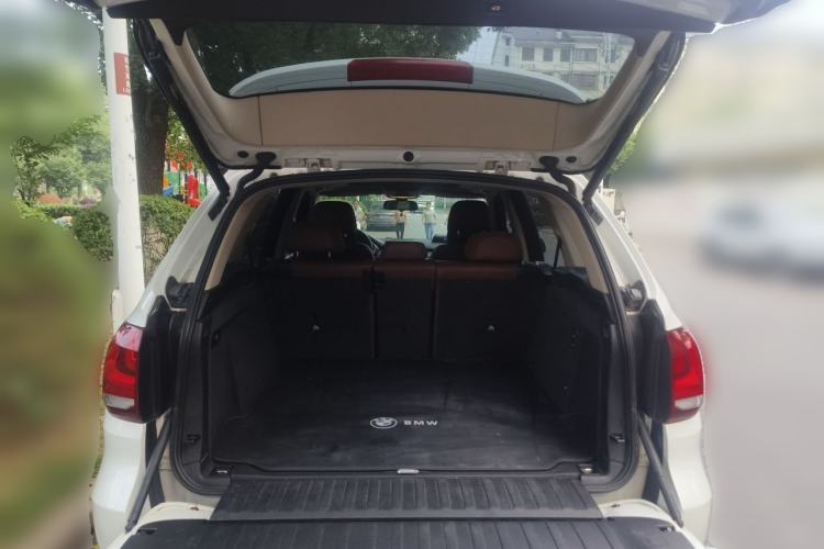 Used BMW X5 2014 xDrive35i Elegant Edition Trunk