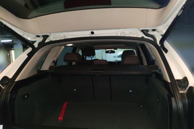 Used BMW X5 2014 xDrive35i Elegant Edition Trunk