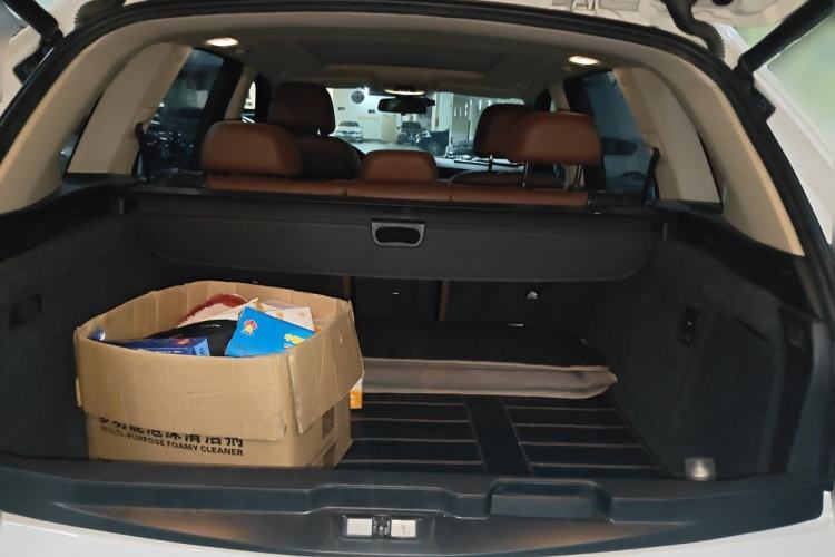 Used BMW X5 2014 xDrive35i Leading Model Trunk