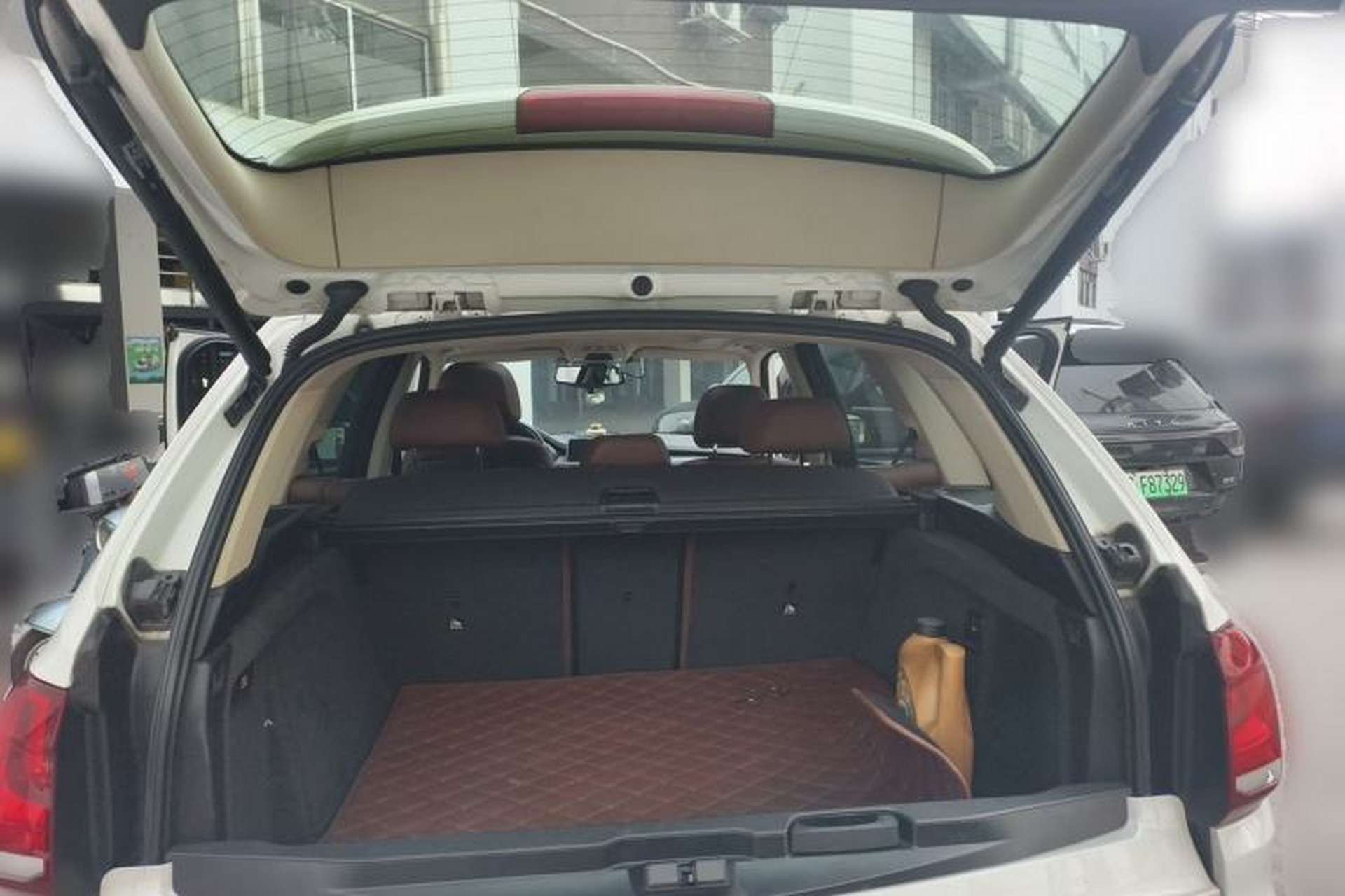 Used BMW X5 2014 xDrive35i Elegant Edition Trunk