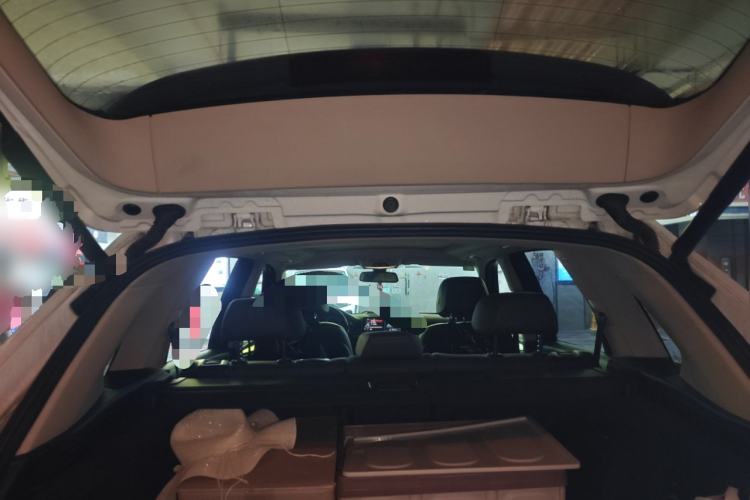 Used BMW X5 2014 xDrive35i Elegant Edition Trunk