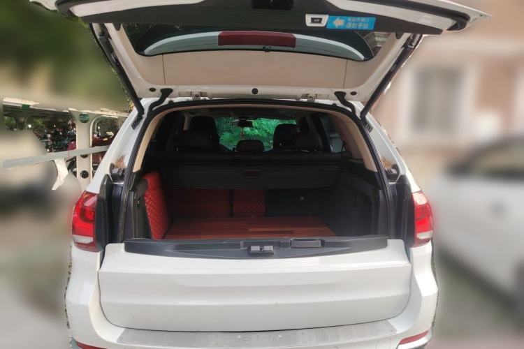 Used BMW X5 2014 xDrive35i Elegant Edition Trunk