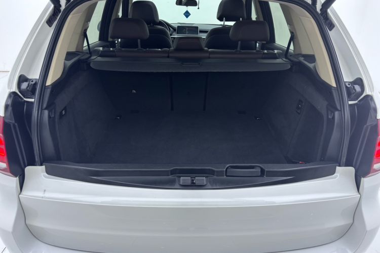 Used BMW X5 2014 xDrive35i Leading Model Trunk