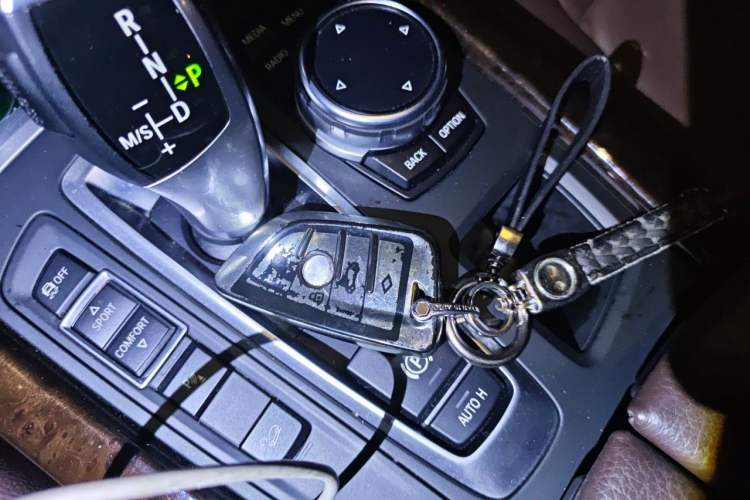 Used BMW X5 2014 xDrive35i Elegant Edition Vehicle Key
