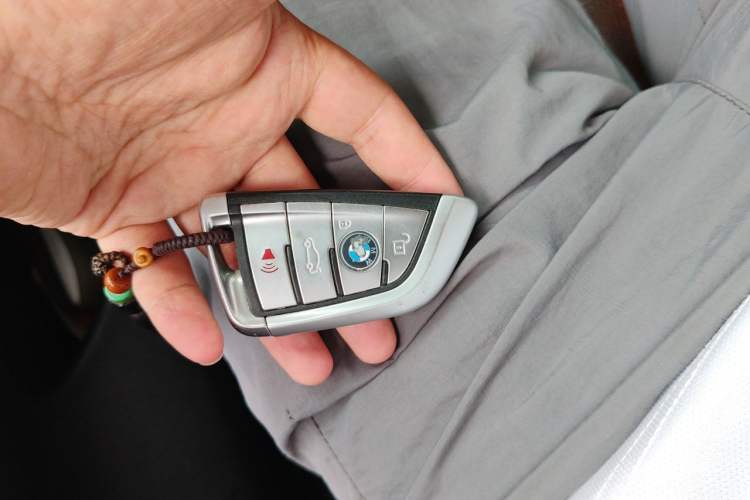Used BMW X5  Vehicle Key