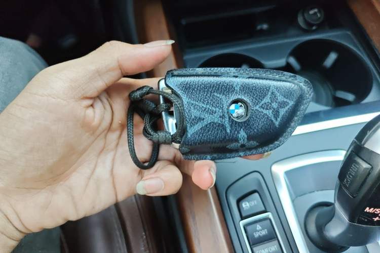 Used BMW X5  Vehicle Key