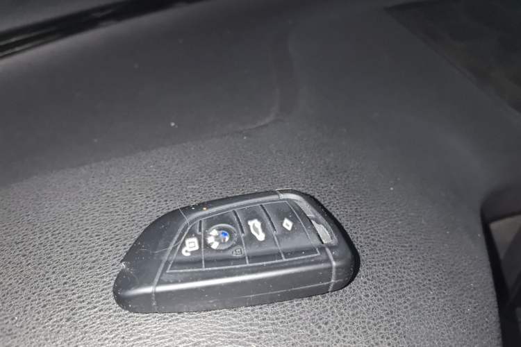 Used BMW X5  Vehicle Key