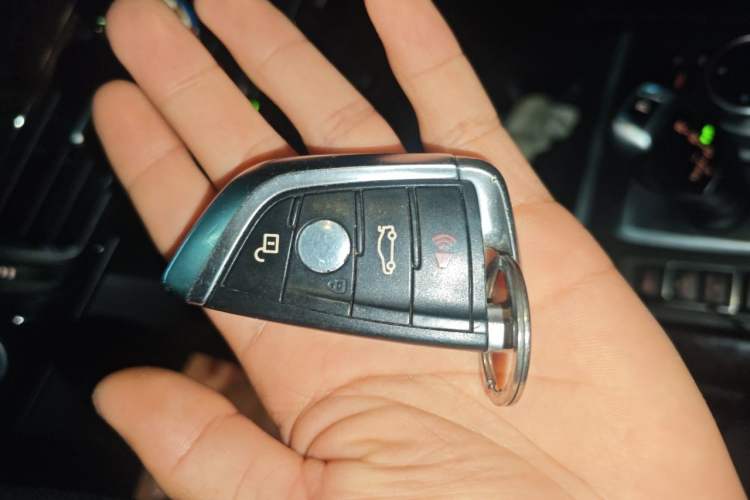Used BMW X5  Vehicle Key