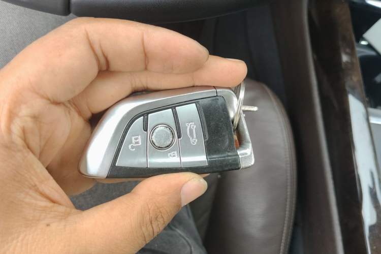 Used BMW X5 2014 xDrive35i Elegant Edition Vehicle Key