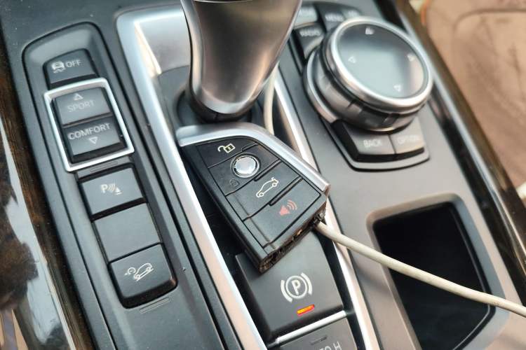 Used BMW X5  Vehicle Key