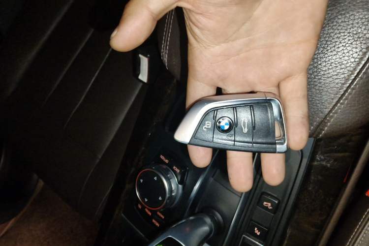 Used BMW X5 2014 xDrive35i Elegant Edition Vehicle Key