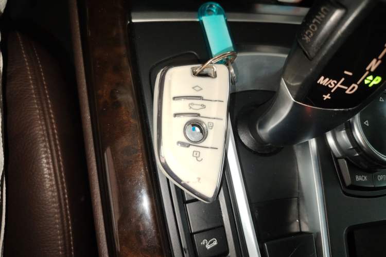 Used BMW X5 2014 xDrive35i U.S. specification Vehicle Key