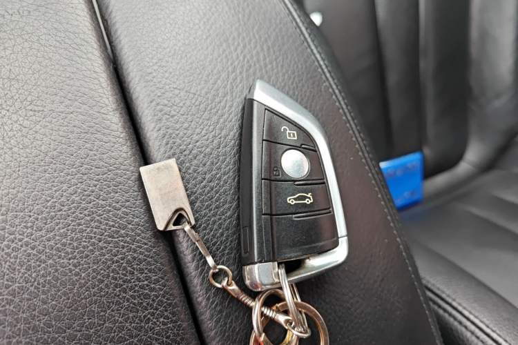 Used BMW X5 2014 xDrive35i Luxury Edition Vehicle Key