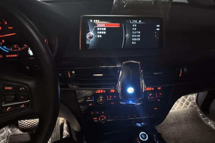 Used BMW X5 2015 xDrive28i Audio And AC Panel