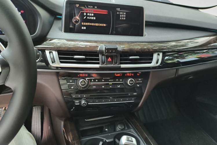 Used BMW X5 2015 xDrive28i Audio And AC Panel