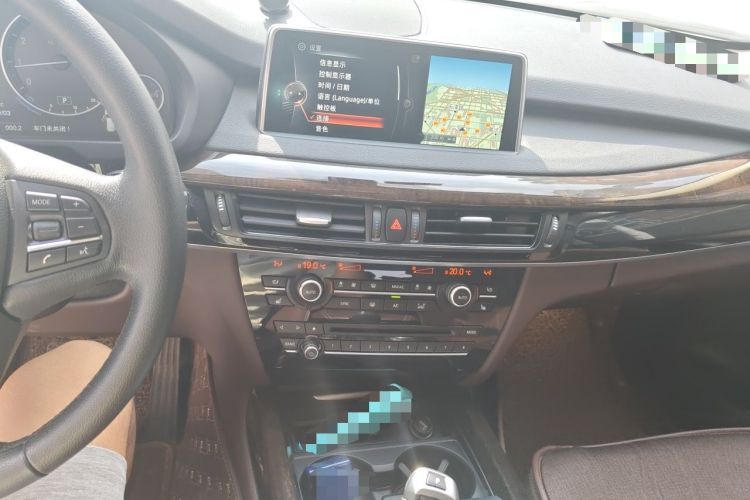 Used BMW X5 2015 xDrive28i Audio And AC Panel