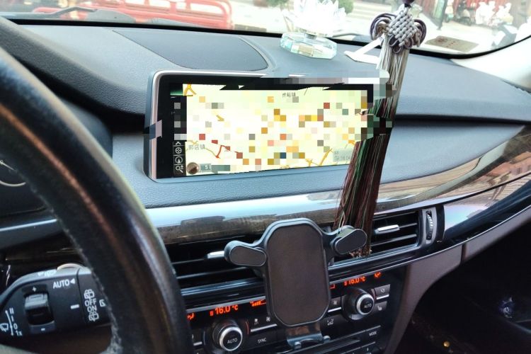 Used BMW X5 2015 xDrive28i Audio And AC Panel