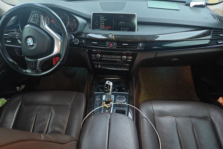 Used BMW X5 2015 xDrive28i Center Console