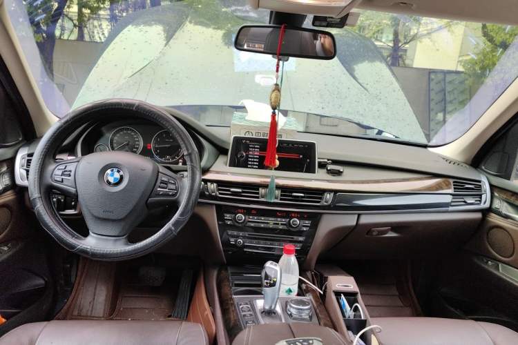 Used BMW X5 2015 xDrive28i Center Console