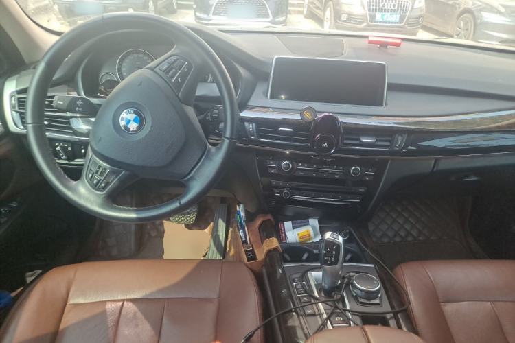Used BMW X5 2015 xDrive28i Center Console