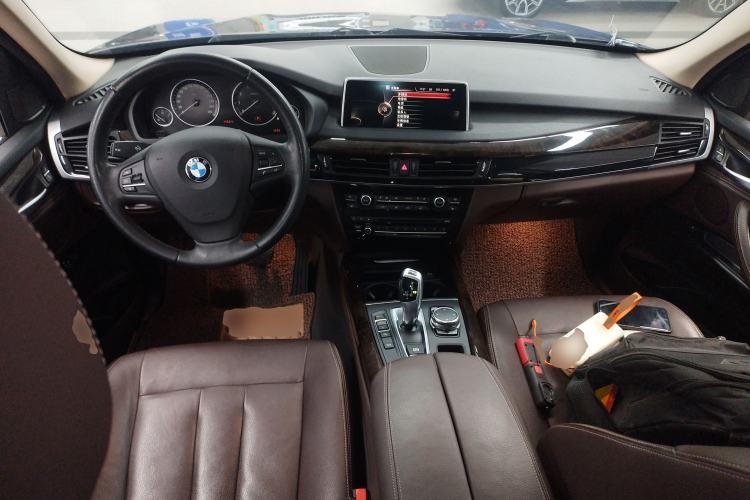 Used BMW X5 2015 xDrive28i Center Console